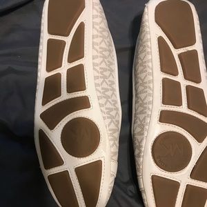 Michael kors flat beige color